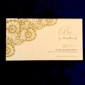 Be… by BubzBeauty eyeshadow palette